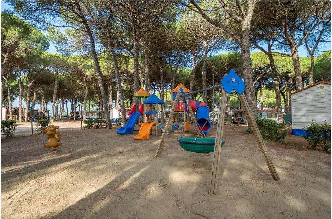 Vacanceselect Mobil Homes - Camping Pineta Sul Mare Camping Village Cesena Bagian luar foto